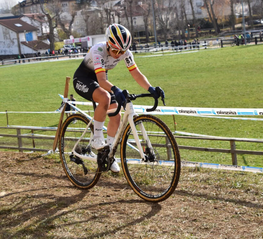 El Pelotón Marta Beti y Gonzalo Inguanzo dominan en Reinosa y se enfundan los maillots cántabros El Pelotón Marta Beti y Gonzalo Inguanzo dominan en Reinosa y se enfundan los maillots cántabros