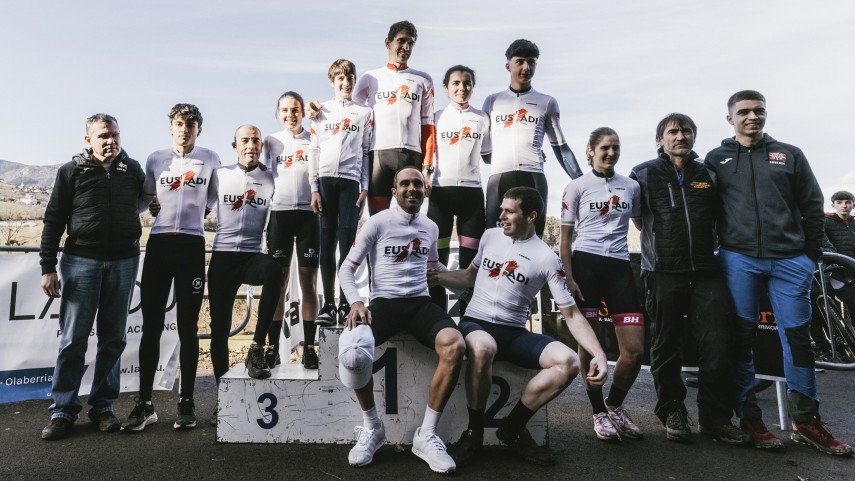 El Pelotón Irati Aranguren y Aitor Hernández nuevos txapeldunes de Euskadi