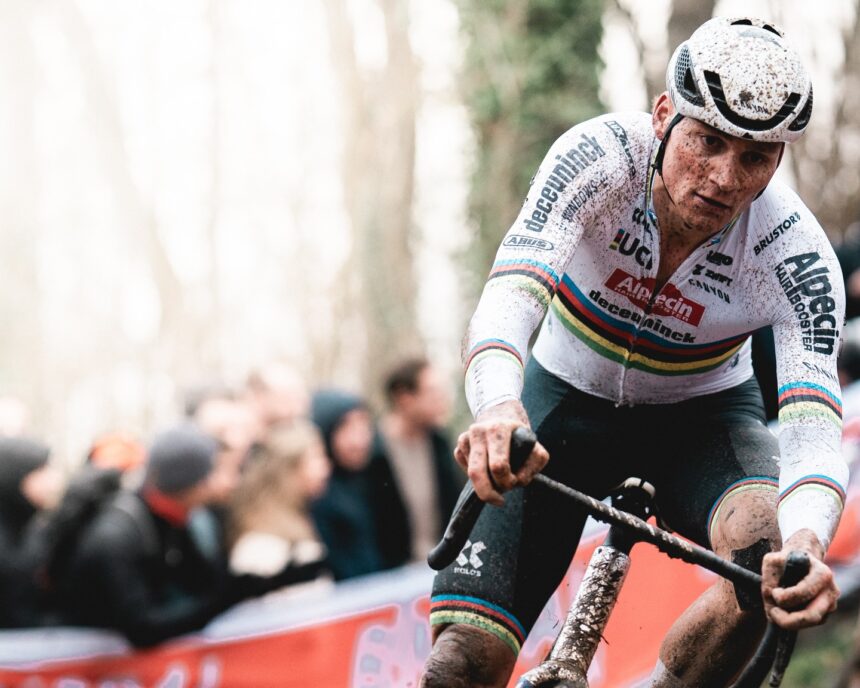 El Pelotón Van der Poel regresa a lo alto en Namur y España suma oficio en la Ciudadela El Pelotón Van der Poel regresa a lo alto en Namur y España suma oficio en la Ciudadela
