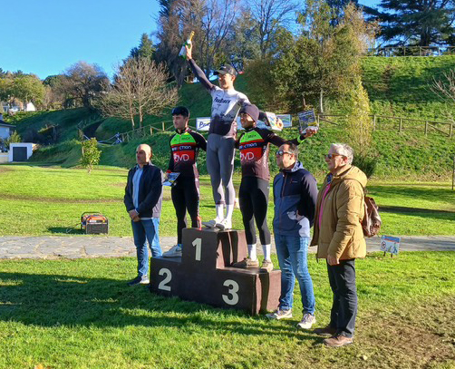 El Pelotón Adrián García Montes remata el doblete en Navia