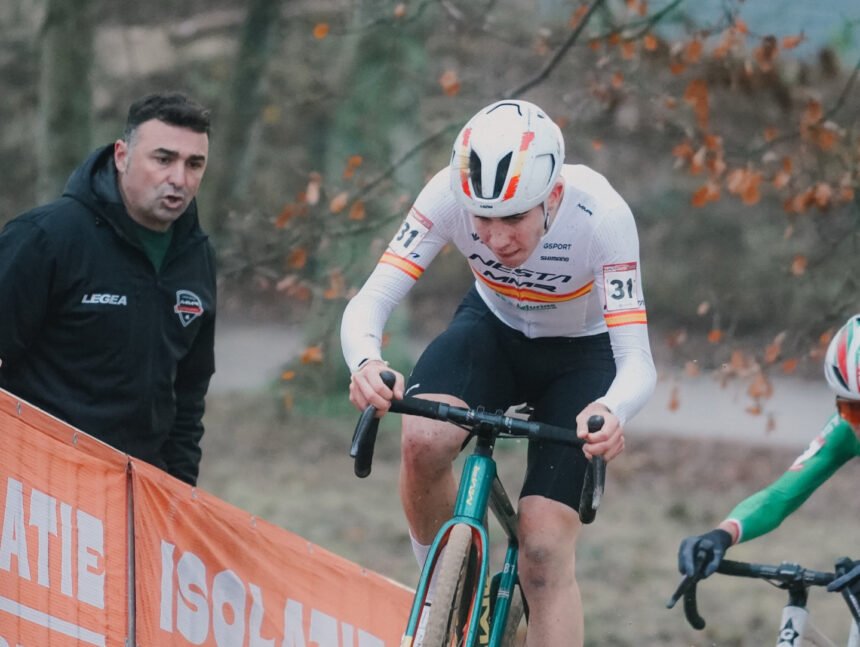 El Pelotón Noval brilla en la arena de Koksijde y España vuelve a medirse al límite