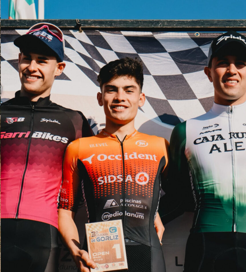 El Pelotón Egoitz Hoyas remata en Gorliz y Nahia Arana manda entre las féminas El Pelotón Egoitz Hoyas remata en Gorliz y Nahia Arana manda entre las féminas