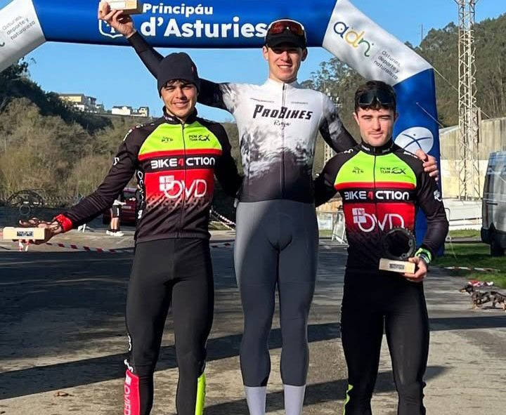 El Pelotón Adrián García Montes inaugura Luarca controlando desde el inicio El Pelotón Adrián García Montes inaugura Luarca controlando desde el inicio