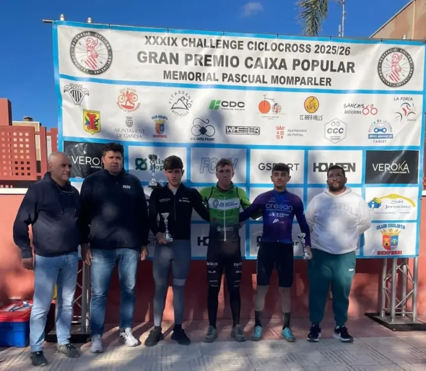 El Pelotón David Ivars y María Filgueiras se imponen en el Trofeo San Jerónimo Construcciones en Benferri El Pelotón David Ivars y María Filgueiras se imponen en el Trofeo San Jerónimo Construcciones en Benferri