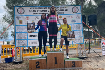 El Pelotón Tous premia el cambio de ritmo: Andrés Fernández y María Filgueiras mandan en la ribera