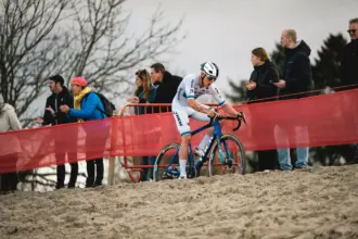 El Pelotón Terralba se estrena entre la arena y la "pineta"