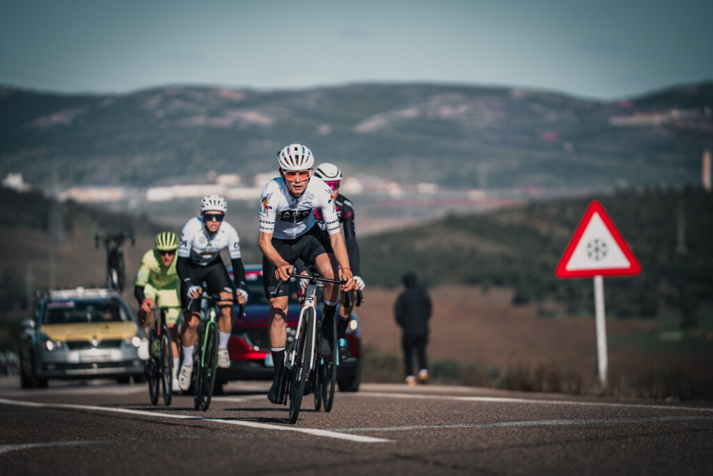 El Pelotón Fran Rus (Vigo - Rías Baixas) se apunta el triunfo y Joan Roca (Illes Balears - Arabay) se viste de líder en la segunda etapa del Memorial Sanroma El Pelotón Fran Rus (Vigo - Rías Baixas) se apunta el triunfo y Joan Roca (Illes Balears - Arabay) se viste de líder en la segunda etapa del Memorial Sanroma