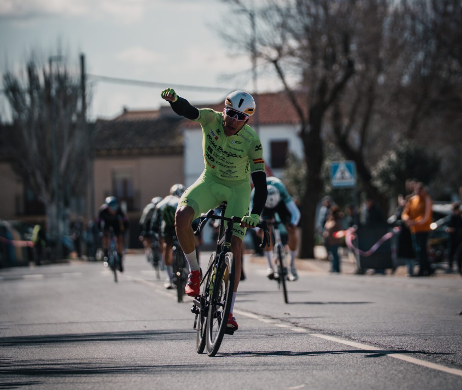 El Pelotón Fran Rus (Vigo - Rías Baixas) se apunta el triunfo y Joan Roca (Illes Balears - Arabay) se viste de líder en la segunda etapa del Memorial Sanroma