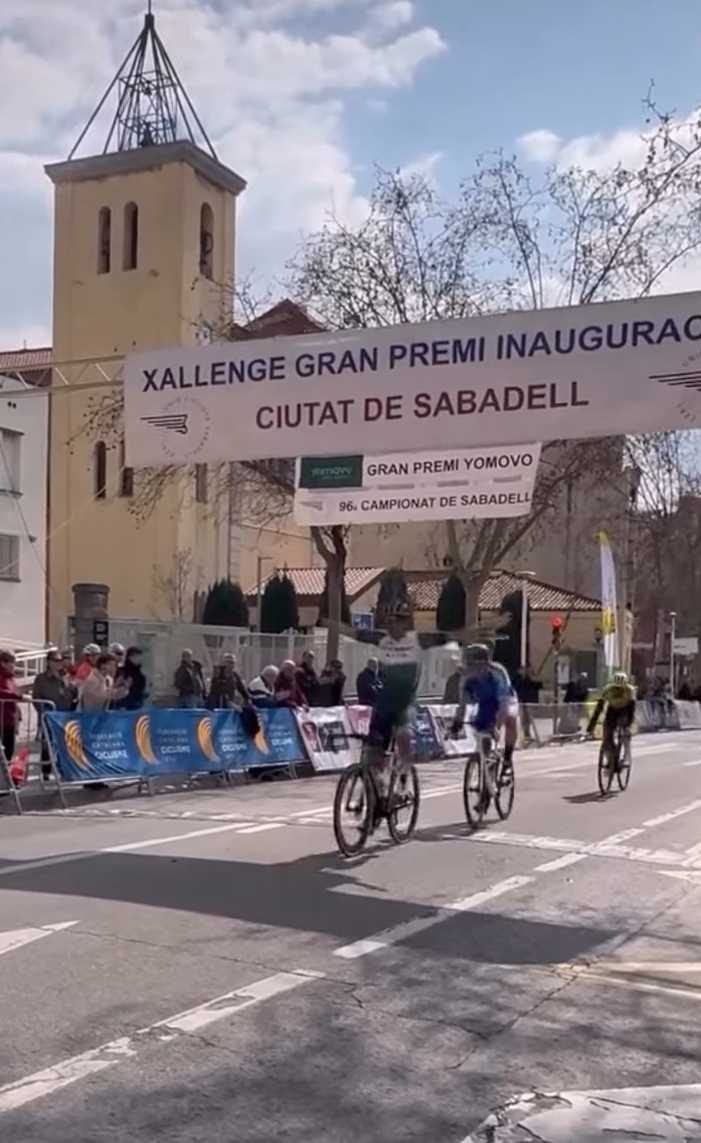 Triunfo de Albert Roca, Caja Rural-Alea, en el 96º Campionat de Sabadell (Fuente: @juliaaculleell)