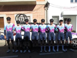 El Pelotón El Bicho - Plataforma Central Iberum triunfa en el Trofeo Pueblo de Pepino como mejor equipo y el pódium de Carlos Martín El Pelotón El Bicho - Plataforma Central Iberum triunfa en el Trofeo Pueblo de Pepino como mejor equipo y el pódium de Carlos Martín