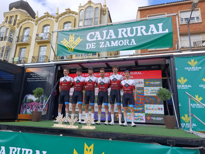 El Pelotón El Tenerife – BikePoint – La Sede se acostumbra a sumar en la clasificación por equipos de la Copa de España Élite y Sub-23