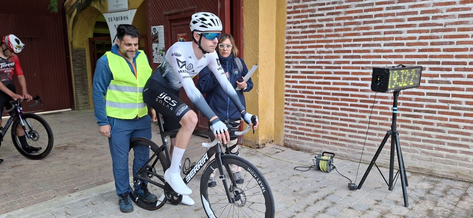Francesc Bennassar en la salida de la cronoescalada (Foto: CDC San Miguel)