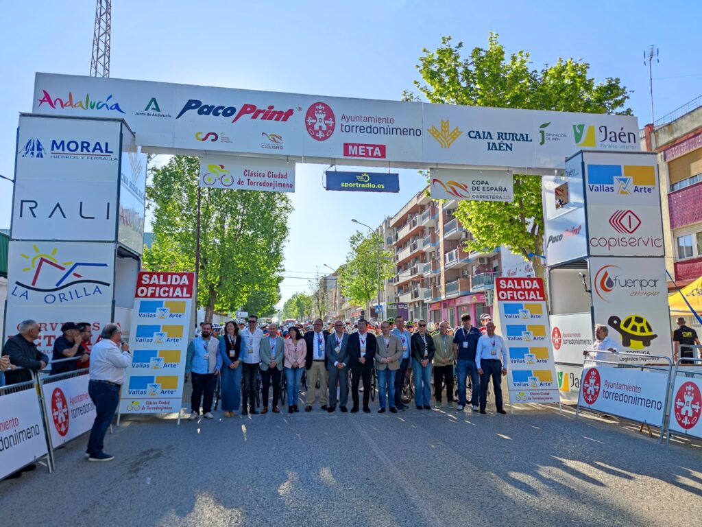 El Pelotón Dani Cepa (Caja Rural - Alea) vence al sprint en la Clásica Ciudad de Torredonjimeno y es el nuevo líder de la Copa de España