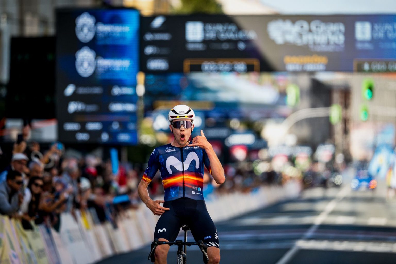 Iván Romeo Iván Romeo (Movistar) gana en Padrón con Pinarello (NSN Cycling Team ...