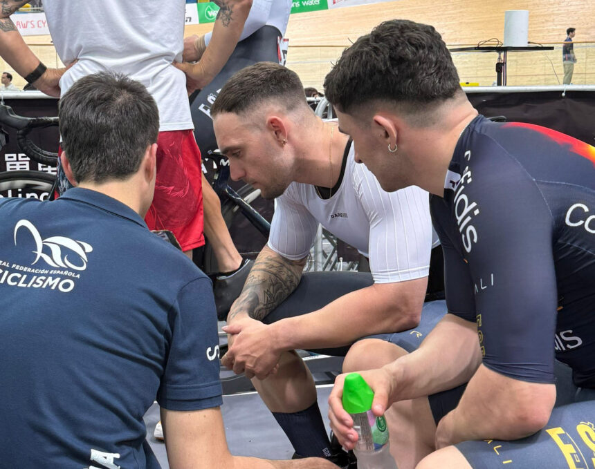 El Pelotón 6ª posición para el campeón del mundo Albert Torres en el ómnium de la Copa del Mundo de Hong Kong