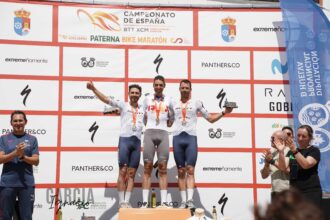 El Pelotón David Valero se estrena como campeón de España XCM y Natalia Fischer logra su sexto título en Paterna del Campo
