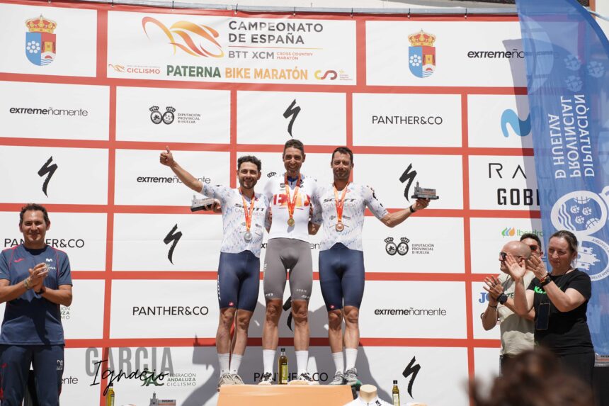 El Pelotón David Valero se estrena como campeón de España XCM y Natalia Fischer logra su sexto título en Paterna del Campo