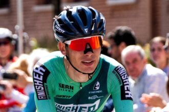 El Pelotón Trabajador Equipo Finisher en Estella