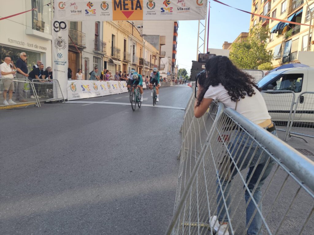 El Pelotón Buen arranque del Equipo Controlpack en el GP Vila-real