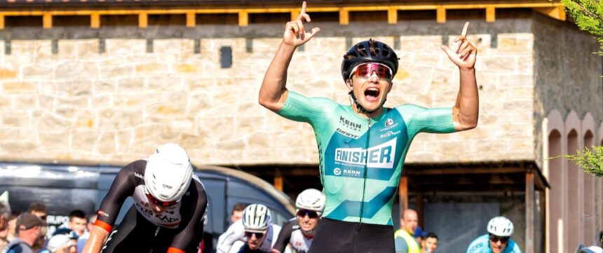El Pelotón Iñaki López repite victoria para el Equipo Finisher en la Gasteizko Proba Iñaki López Equipo Finisher Gasteizko Proba