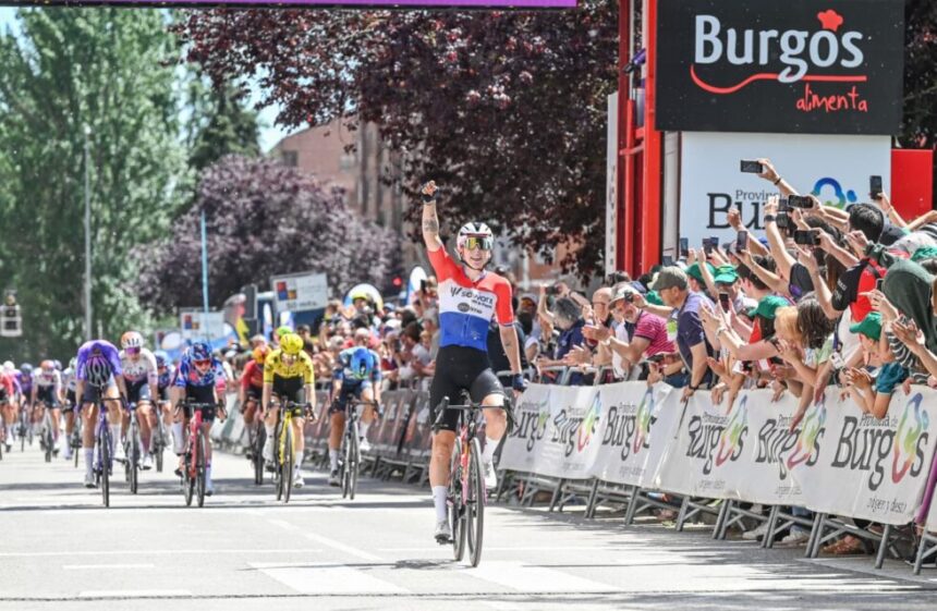 El Pelotón Wiebes (SD Worx) se impone al sprint y es la primera líder de la Vuelta a Burgos 2026 Lorena Wiebes Team SD Worx Vuelta a Burgos Femenina