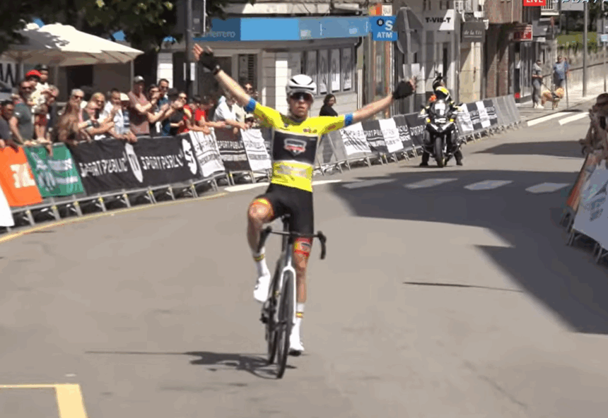 Noval gana en Pola de Lena su segunda Vuelta a la Montaña Central de Asturias (Imagen de SportpublicTV)