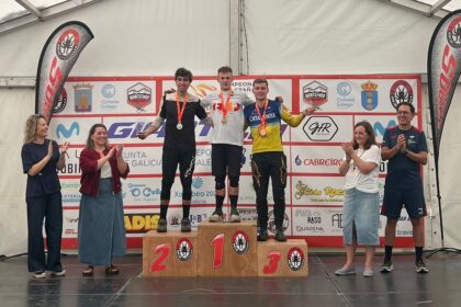 El Pelotón Marco Veiga y Cristina Menéndez revalidan el título nacional en la Montefaro Enduro Race