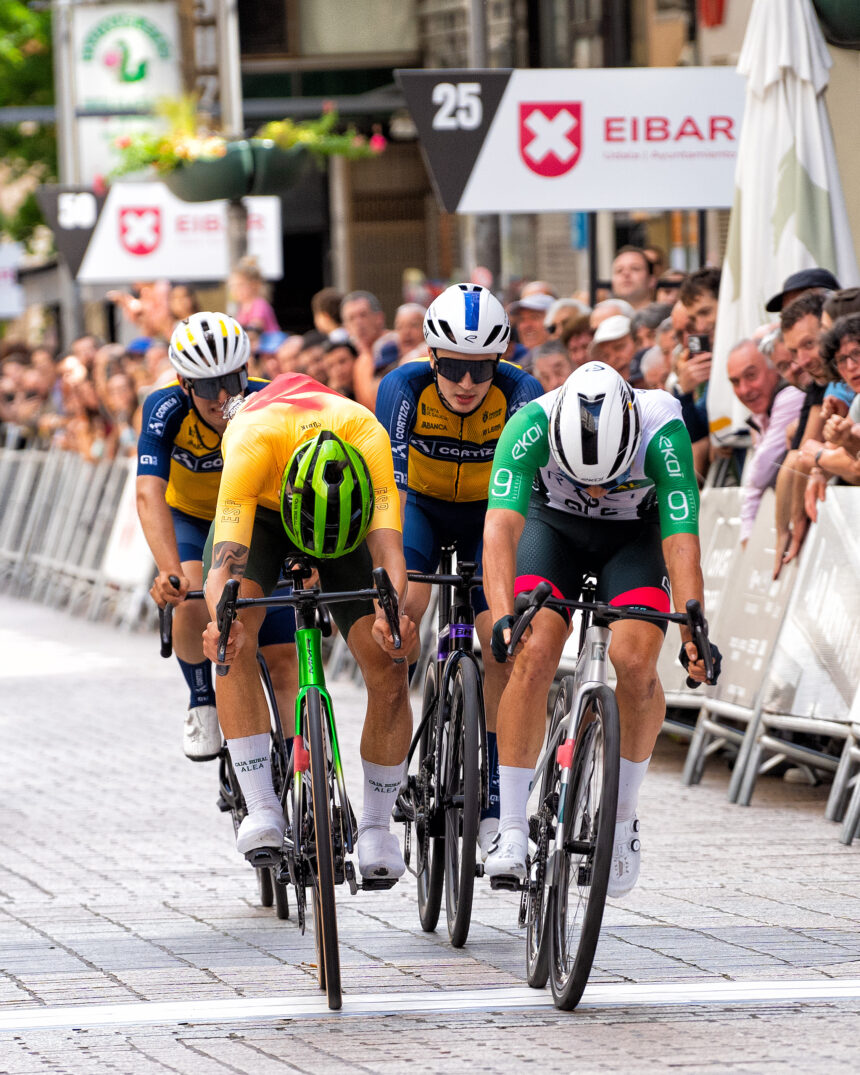 El Pelotón Vicent Zaragoza (Natural Greatness-Rali-ALÉ) se lleva con suspense un emocionantísimo Memorial Valenciaga