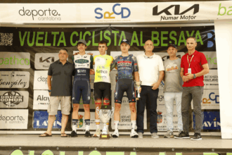 Pódium Vuelta al Besaya 2026 Benjamín Noval