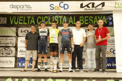 Pódium Vuelta al Besaya 2026 Benjamín Noval