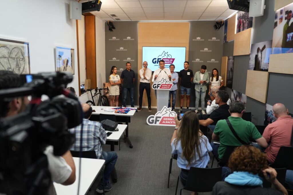 El Pelotón La Gran Fondo Sierra de Albacete congrega a 2200 participantes el sábado 6 de junio