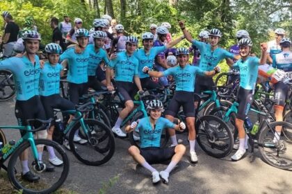 Eiser-Hirumet celebra el triunfo en Murgia de Aimar Quintana (Foto: @eiserhirumet)