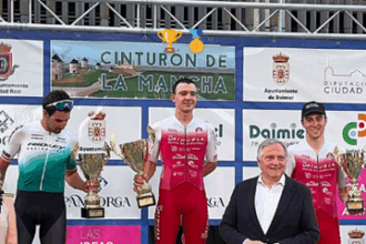 Podio de la 2ª etapa del Cinturón de La Mancha con triunfo de Miquel Pons (@miqpons_)