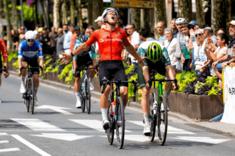 Diego Ruiz de Arcaute vence en Tolosa (Foto: Óscar Blanco)