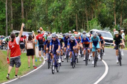 El Pelotón ALIMCO CAMPAGNOLO roza la victoria por equipos en la Bizkaia Itzulia