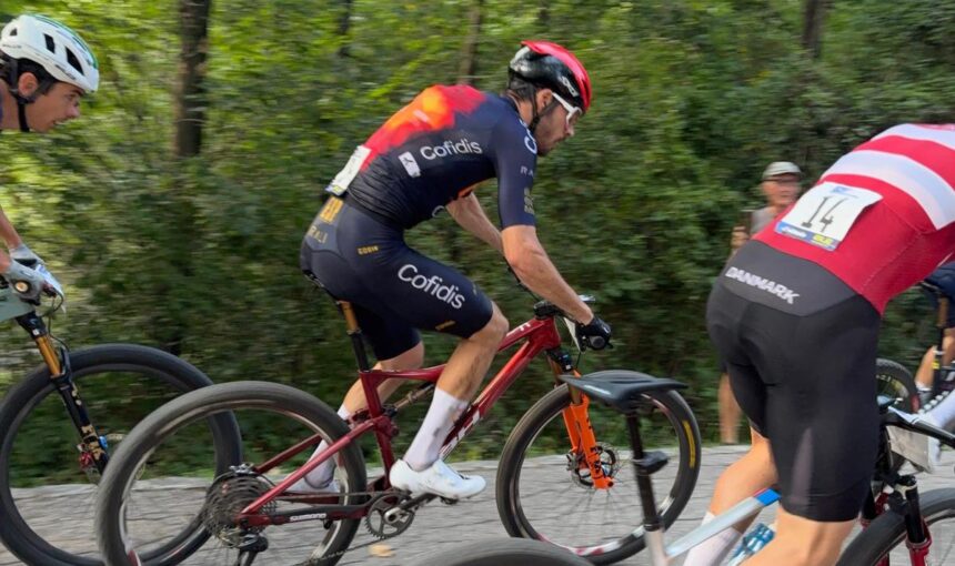 El Pelotón Thibaut François acaricia el podio en el Short Track sub-23 del Europeo de Monteceneri (Suiza) El Pelotón Thibaut François acaricia el podio en el Short Track sub-23 del Europeo de Monteceneri (Suiza)