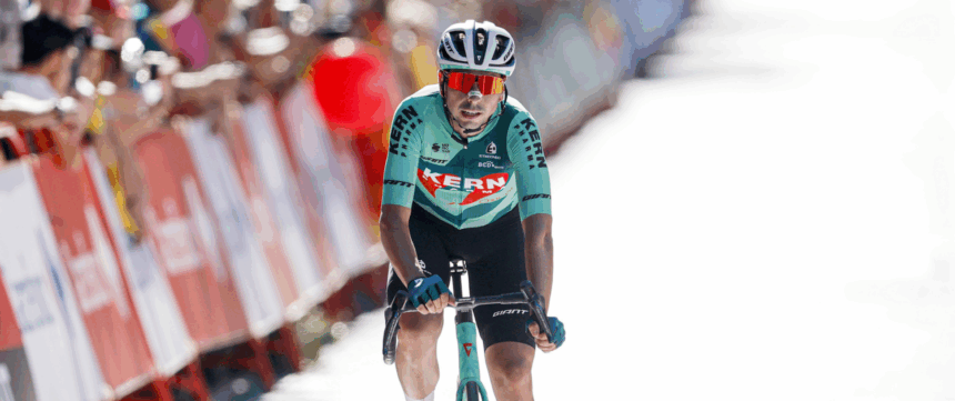 El Pelotón Buen nivel del Equipo Kern Pharma en la etapa andorrana de La Vuelta Ibon Ruiz La Vuelta Equipo Kern Pharma