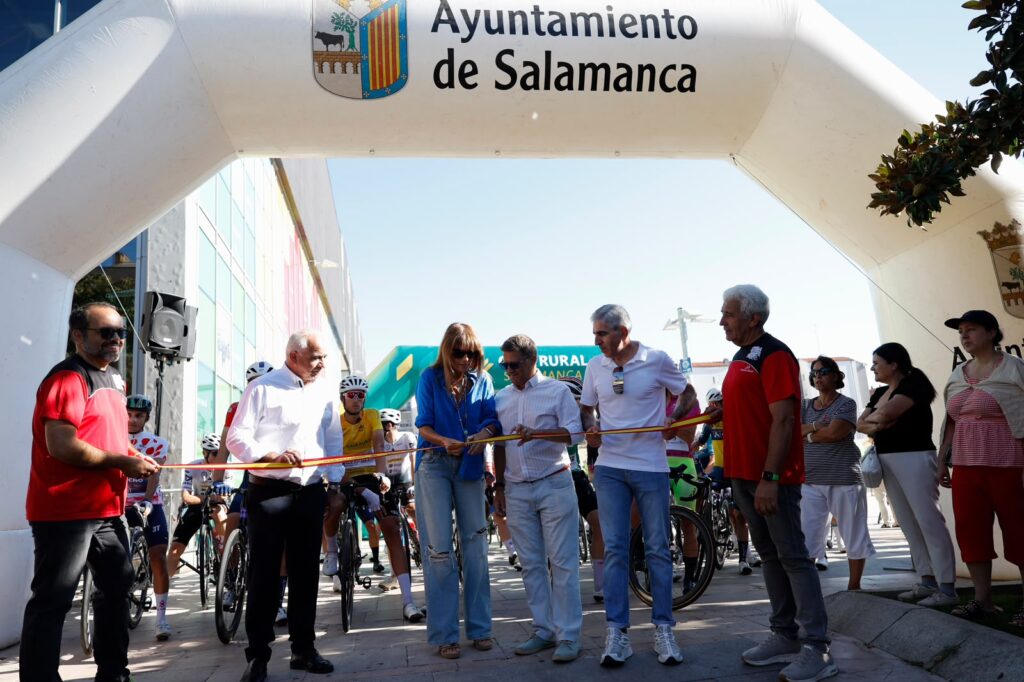 El Pelotón Miguel Moya (High Level Gsport) conquista la Vuelta a Salamanca con triunfo de Ander Otegi (BBK Euskadi) en la etapa final Corte de cinta Salamanca