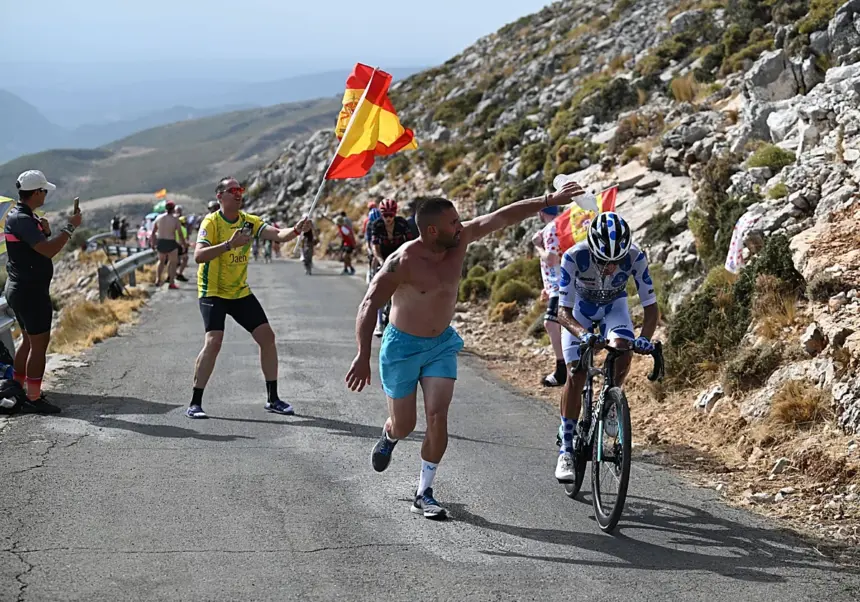 La Vuelta Santiago Buitrago Calor