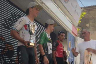 Podio Volta al Montsià 2026 Diego Gutièrrez Natural Greatness Rali ALÉ - Grans Clàssiques Ulldecona