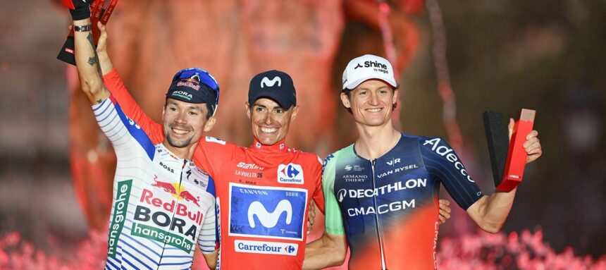 Pódium La Vuelta 2026 Enric Mas Movistar Team