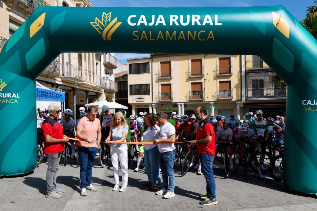 Corte de cinta Alba de Tormes Vuelta a Salamanca