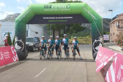 El Pelotón Ahicart aguanta con los mejores y Controlpack acaba quinto por equipos en La Tinença